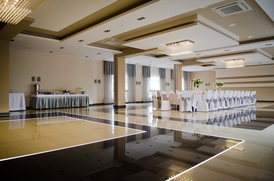 Hotel Podkowa Płock Buitenkant foto